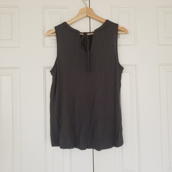 LOFT Dark Olive Sleeveless Blouse - Size MP - Picture 7 of 9